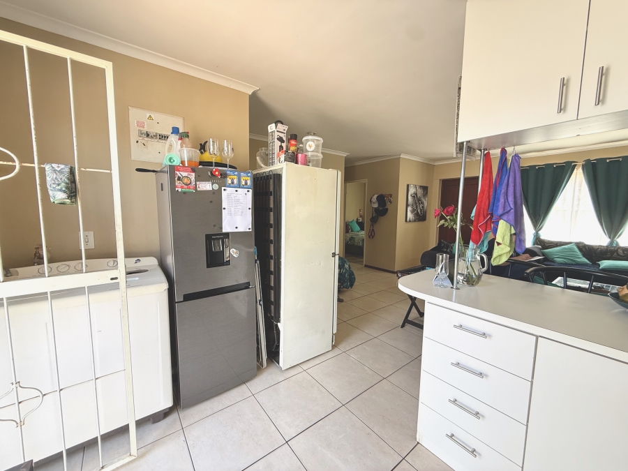 2 Bedroom Property for Sale in Table View Western Cape